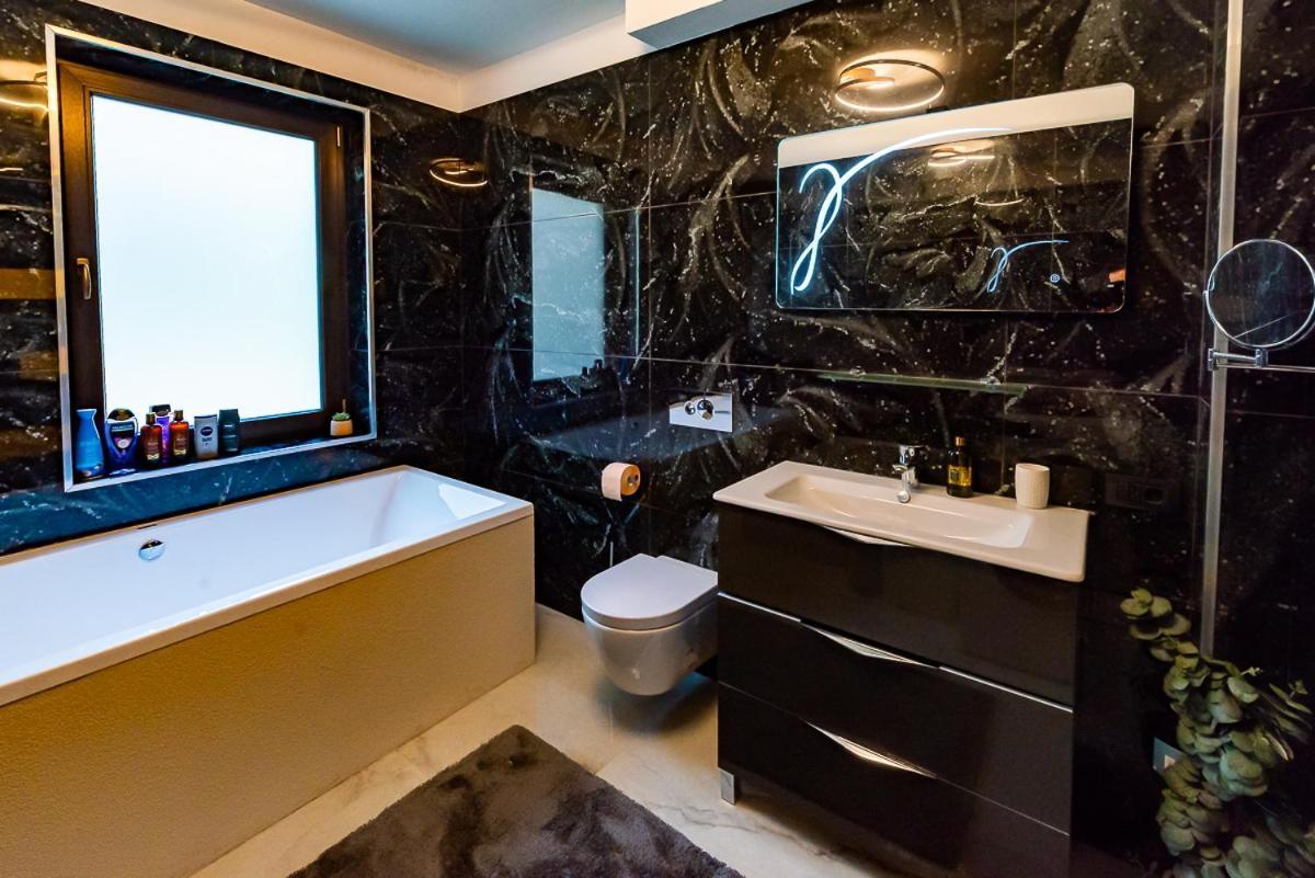 Moky Rezident Apartman Arad Kültér fotó